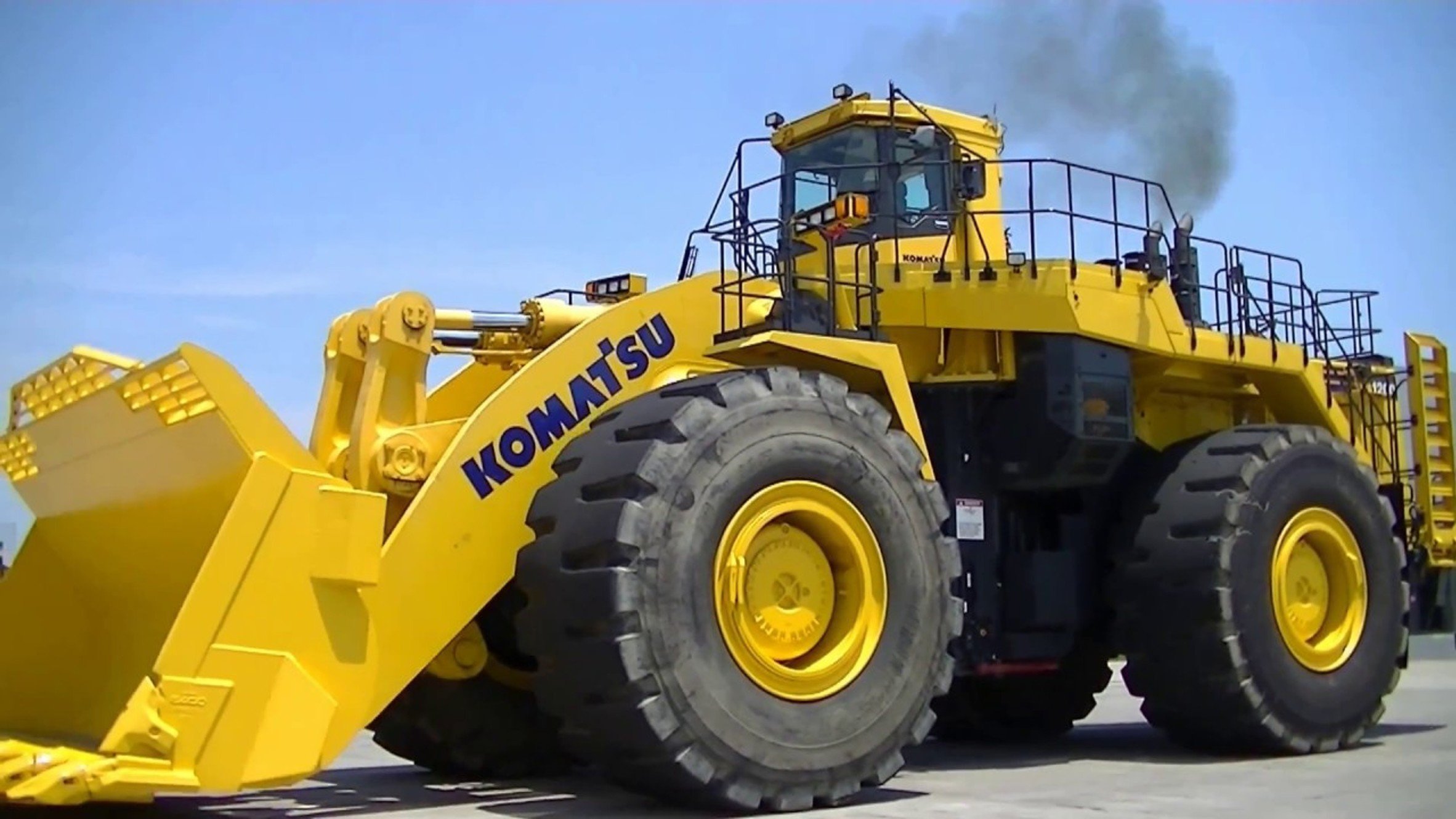 Komatsu Machines for Heavy Construction Equipment Solutions